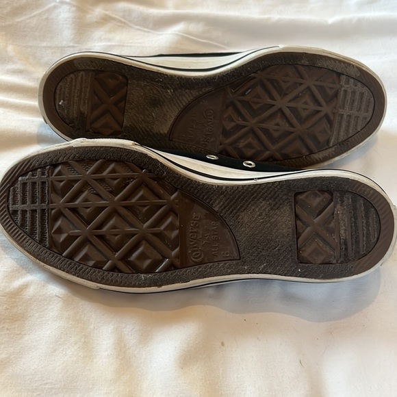 Converse all star Chucks w/ multi-colour tongue. - Picture 4 of 7